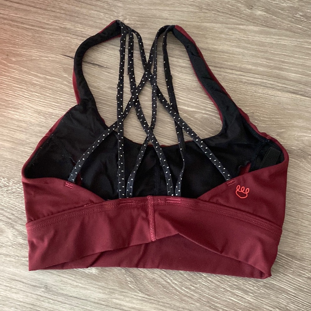 Kadyluxe sports bra